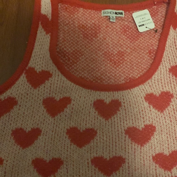 ❤️ NWT Fashion Nova heart print sweater knit cropped tank top, size XL ❤️ - Picture 2 of 6